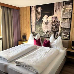 Zimmer mit Queensize-Bett